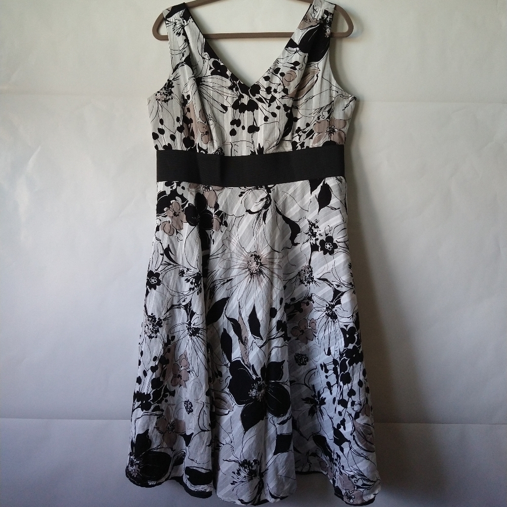 RB Collection New York Floral Dress
